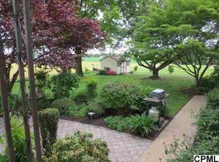 332 Kelly Ave, Mount Joy, PA 17552
