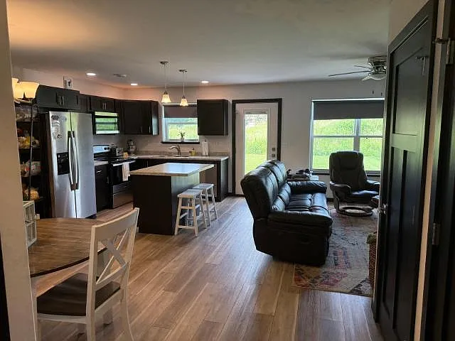 3310 Green Pastures Ln — Photo 3