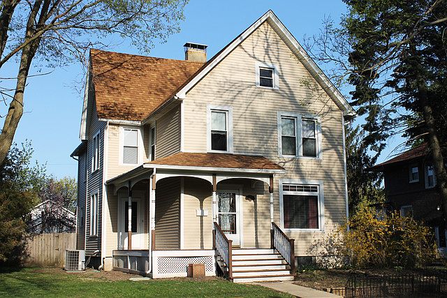 1st image of 424 1st Ave