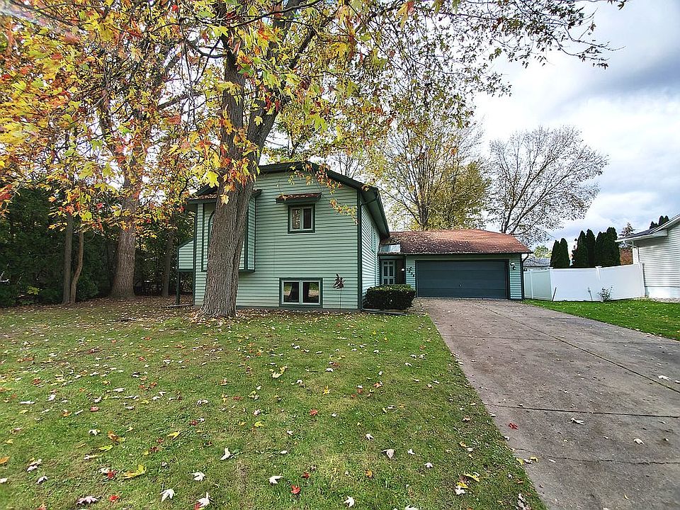 1st image of 5098 Woodstock Dr