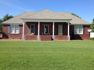 71 Hannah Dr, Rogersville, AL 35652
