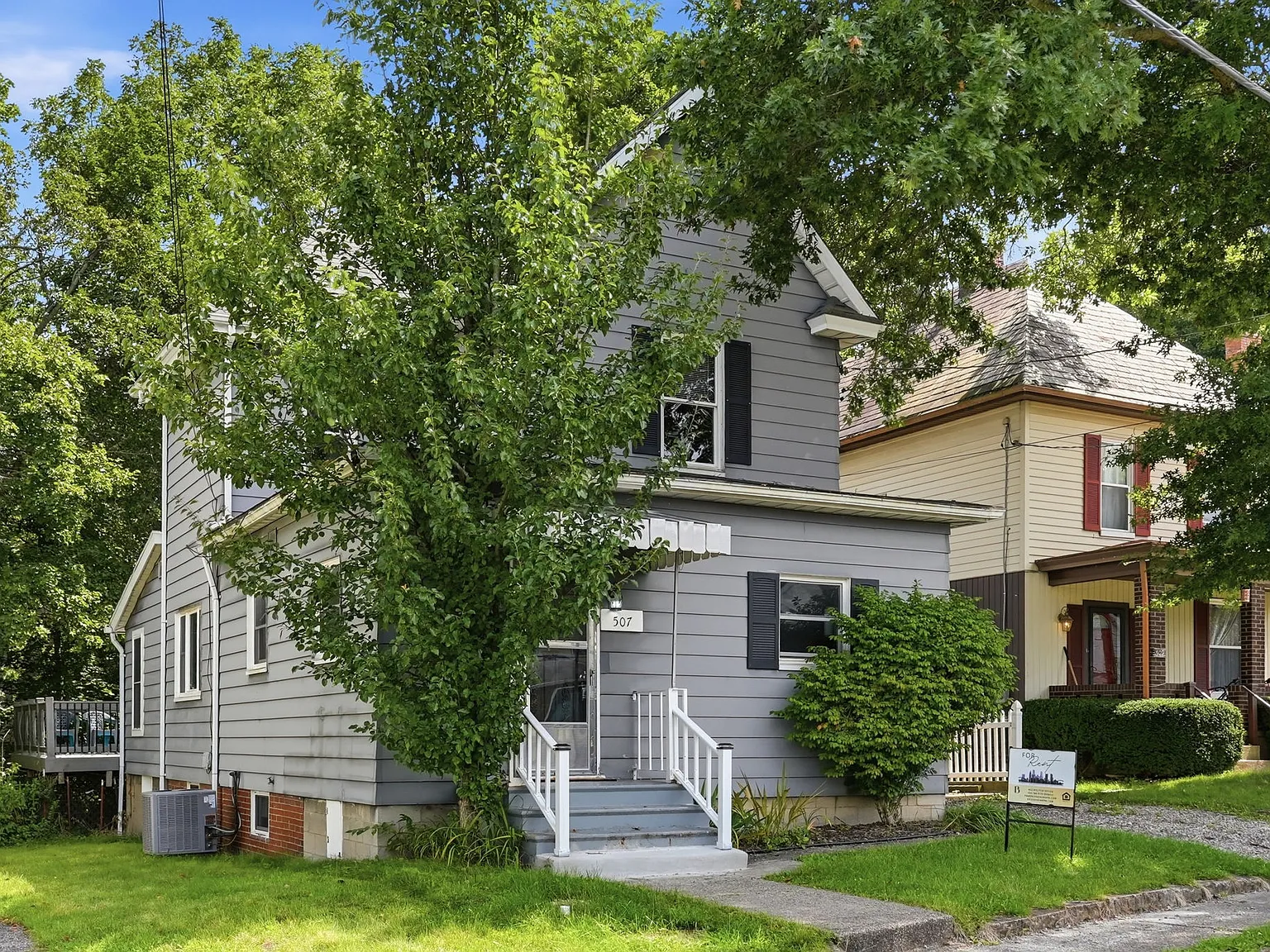 3 bed, $2,200 — Photo 2