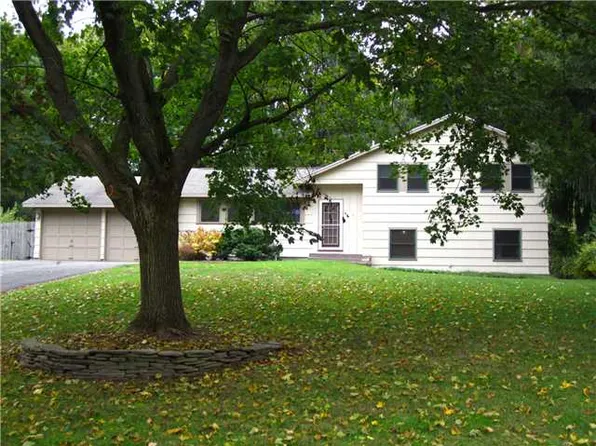 46 Kurt Rd, Pittsford, NY 14534