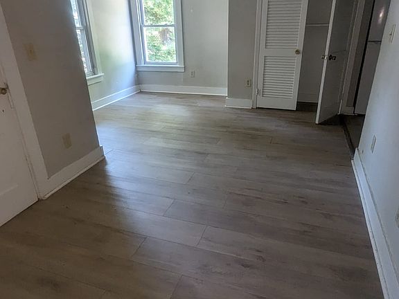 3rd image of 639 Elm St #2RR