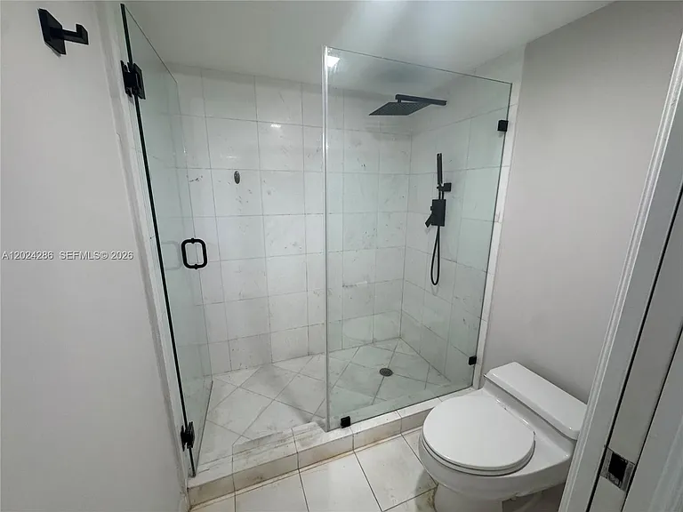 3530 Mystic Pointe Dr #1907 — Photo 14