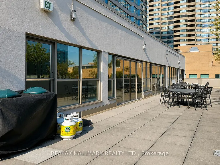 30 Greenfield Ave #207 — Photo 21