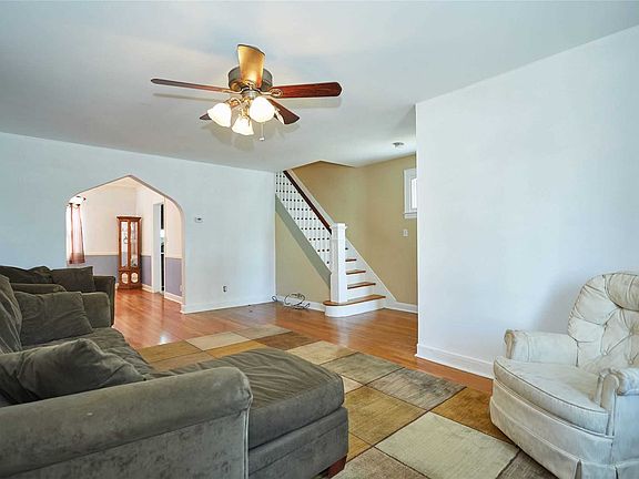3rd image of 48 Fuller Ave