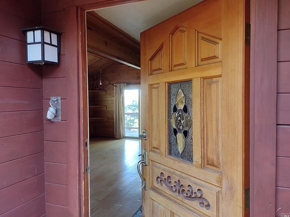 2nd image of 9516 Lassen Dr