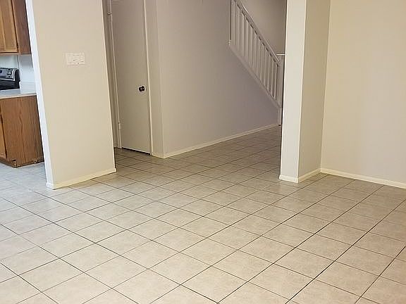 3rd image of 7102 Valley Trl