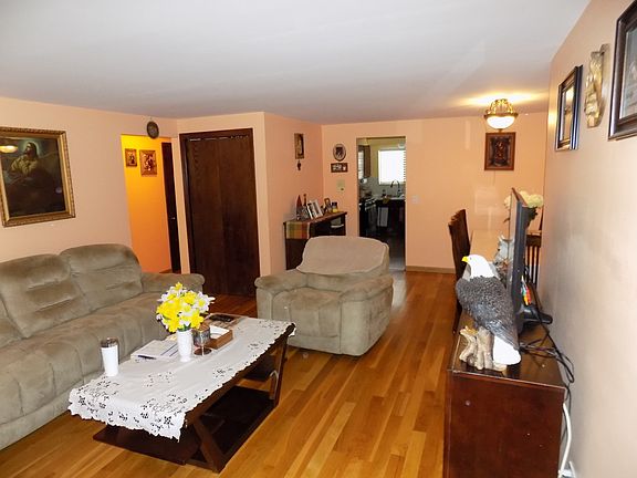3rd image of 7214 W Wrightwood Ave APT 2S