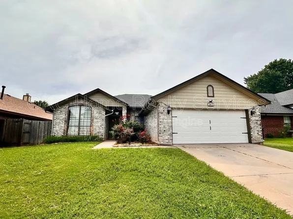 2617 Amy Ct, Moore, OK 73160