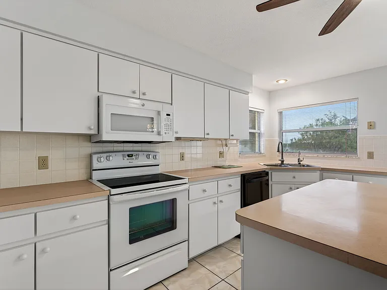 4190 N Stewart Way — Photo 34