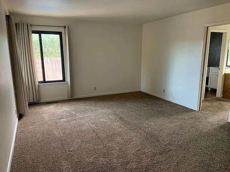 763 Lewis Way — Photo 15