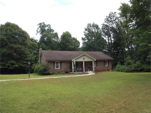 131 Cricket Hills Dr, Madison Heights, VA 24572