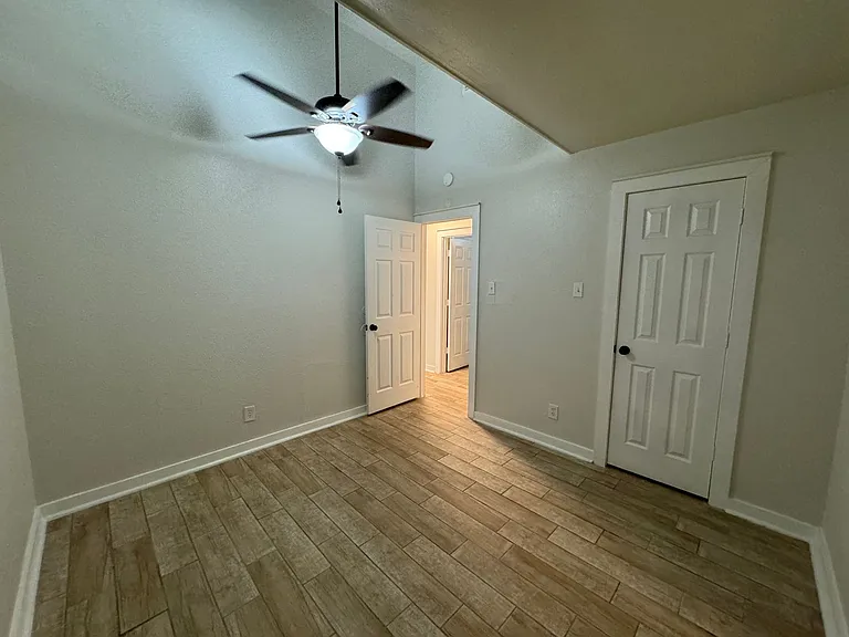 2316 Andover Dr — Photo 17