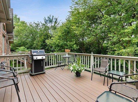 3rd image of 16532 Garnet Ct