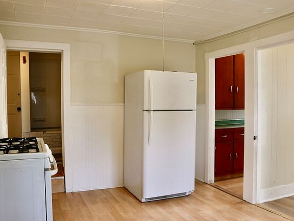 4th image of 17 Granite St APT 1