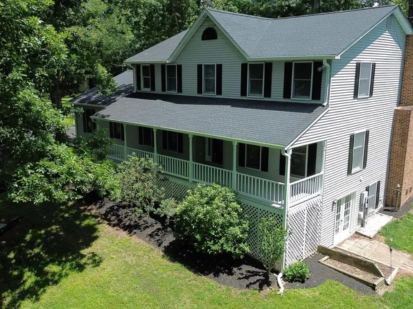 5645 Countryside Cir, Jeffersonton, VA 22724