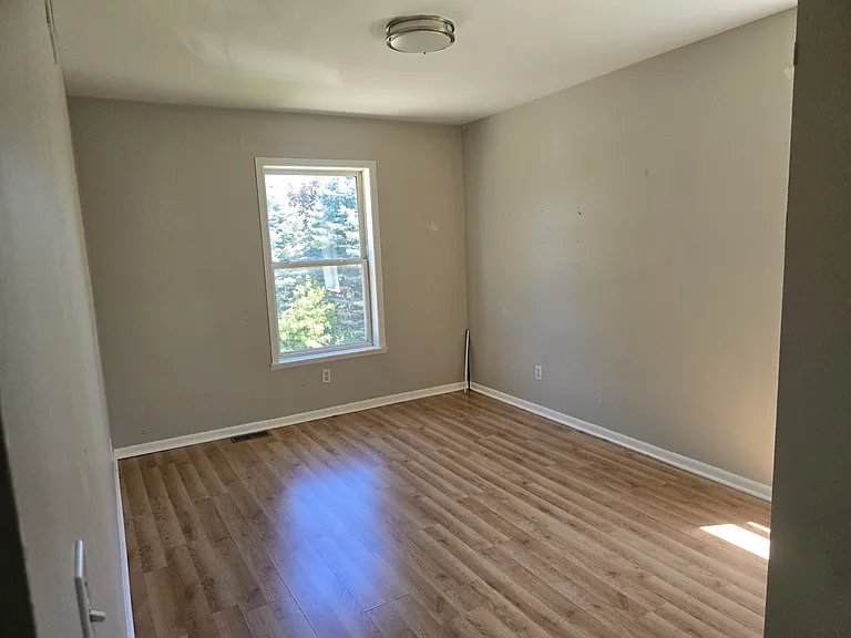 96 E Montcalm St #1 — Photo 7