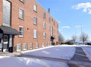1351 Lakeshore Rd #16, Burlington, ON L7S1B1