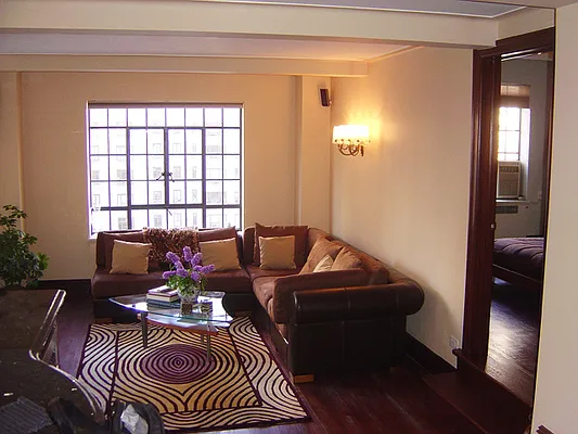 Sold by Aclawrence | media 16