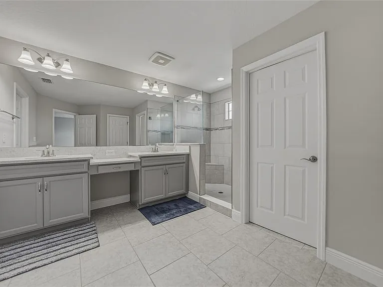 14633 Red Castle Ave — Photo 42