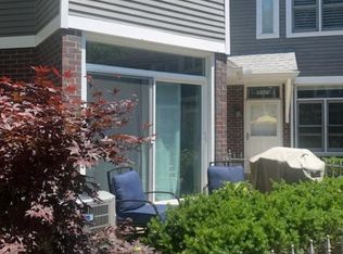 3327 N Racine Ave #E, Chicago, IL 60657