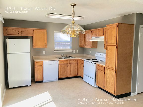 3rd image of 4241 Trace Wood Dr