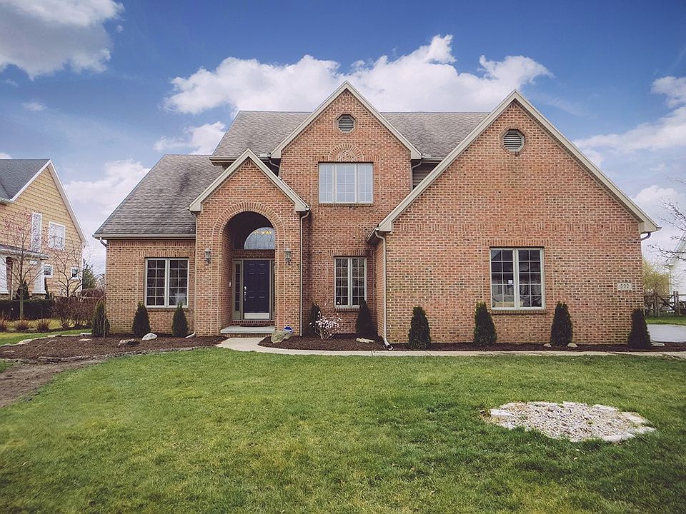 1st image of 592 Prairie Rose Dr