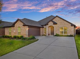 217 Watson St, Red Oak, TX 75154