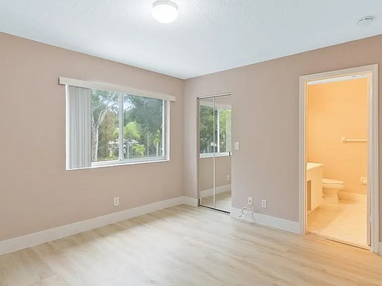 1186 SW 44th Ave — Photo 76