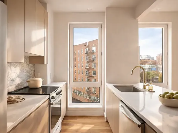 138-25 Barclay Ave, Flushing, NY