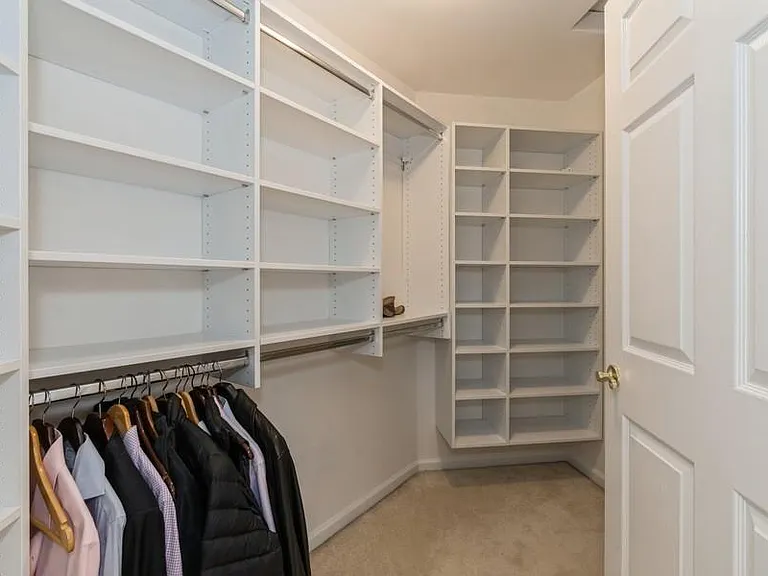 605 Binghampton Ln — Photo 30