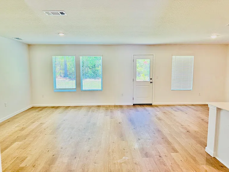 118 Bay Springs Blvd — Photo 6