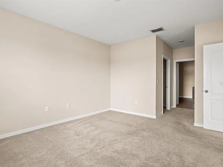1112 Fox Path — Photo 13