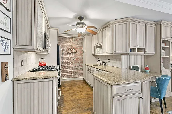 Sold by Compass | media 3