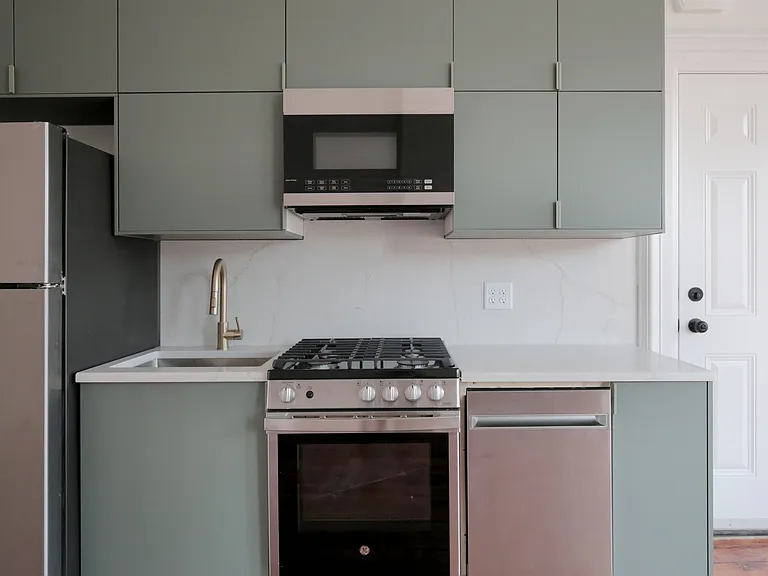77 Chambers St #2 — Photo 12