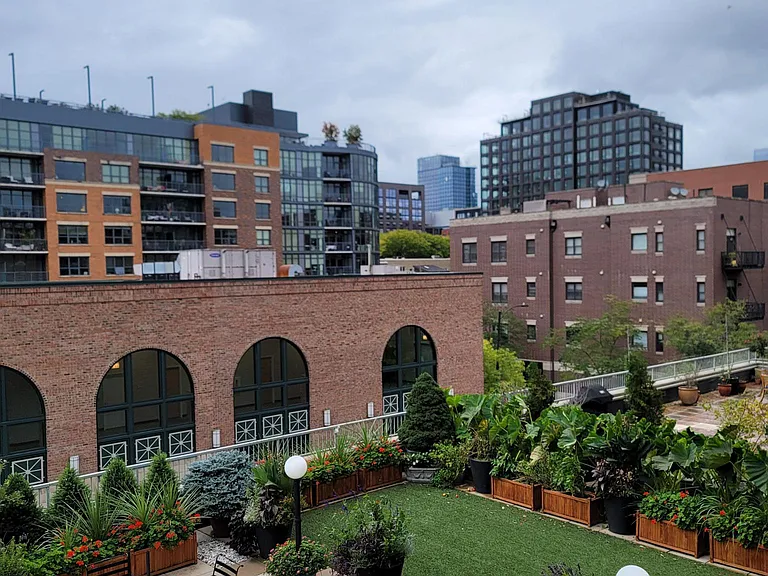 1200 W Monroe St #420 — Photo 81