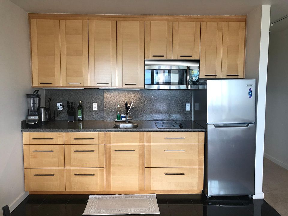 1st image of 500 University Ave APT 2215