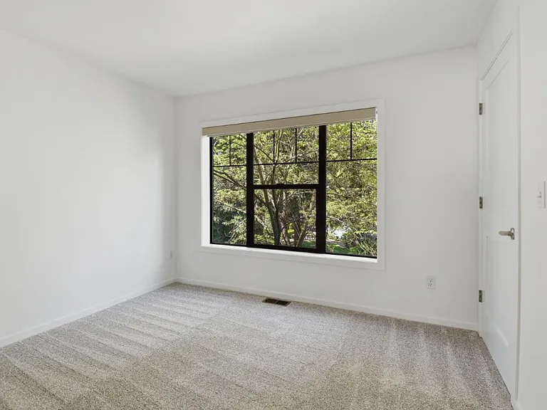 10575 NE 12th Pl #104 — Photo 13