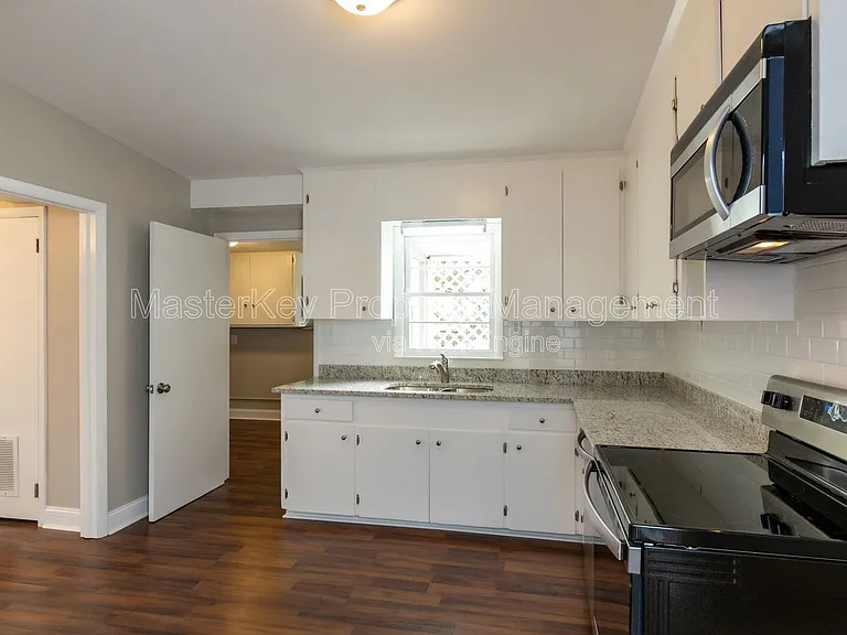 6313 Johnsdale Rd — Photo 5