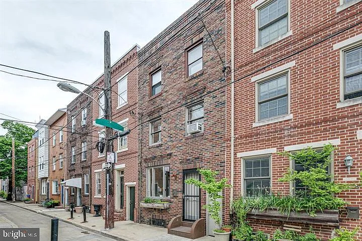 Building Photo - 727 S Mildred St