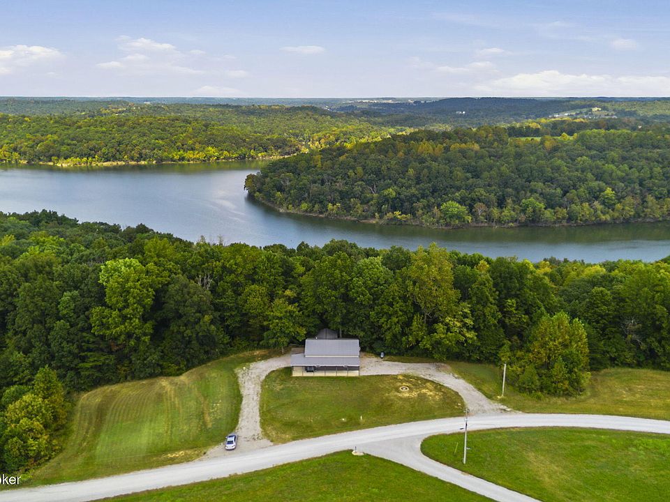 1st image of 511 Indian Cliff Rd
