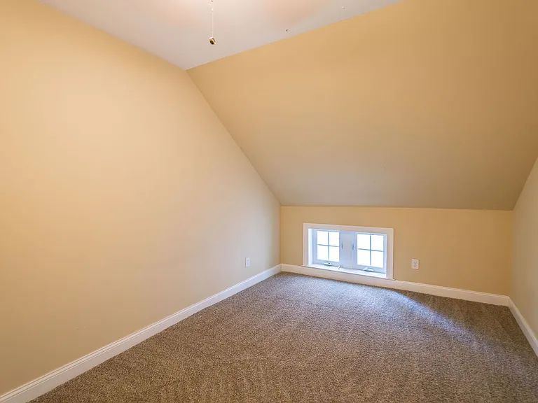535 Spruce St — Photo 20