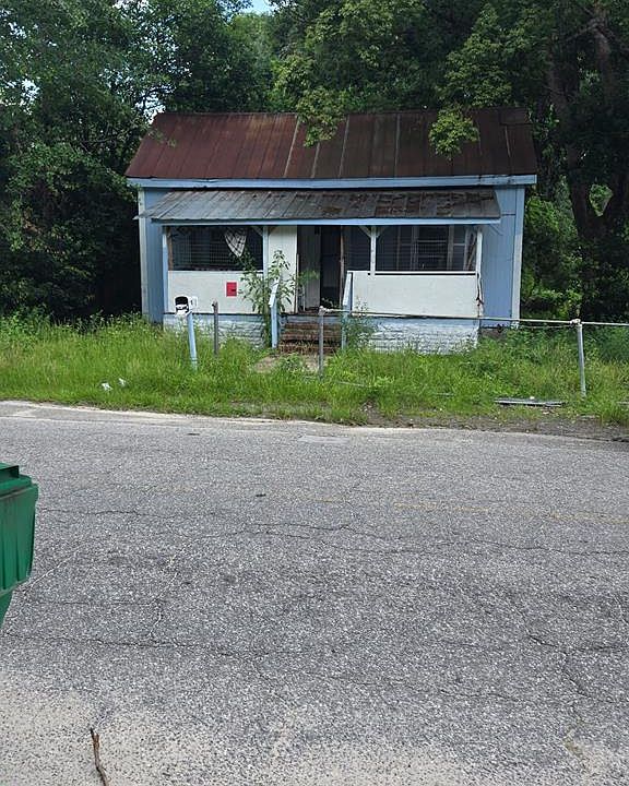 1st image of 411 W West St