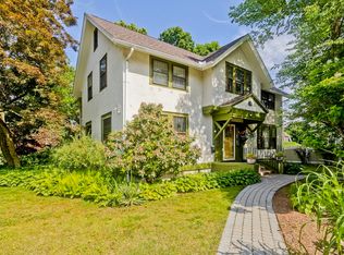 2 Irving St, Holyoke, MA 01040