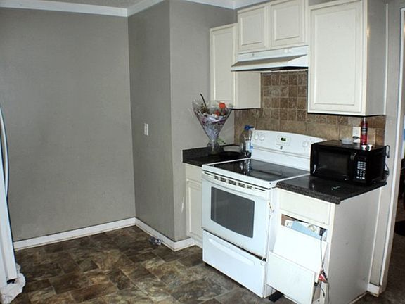 4th image of 1785 Jeffersonville Rd
