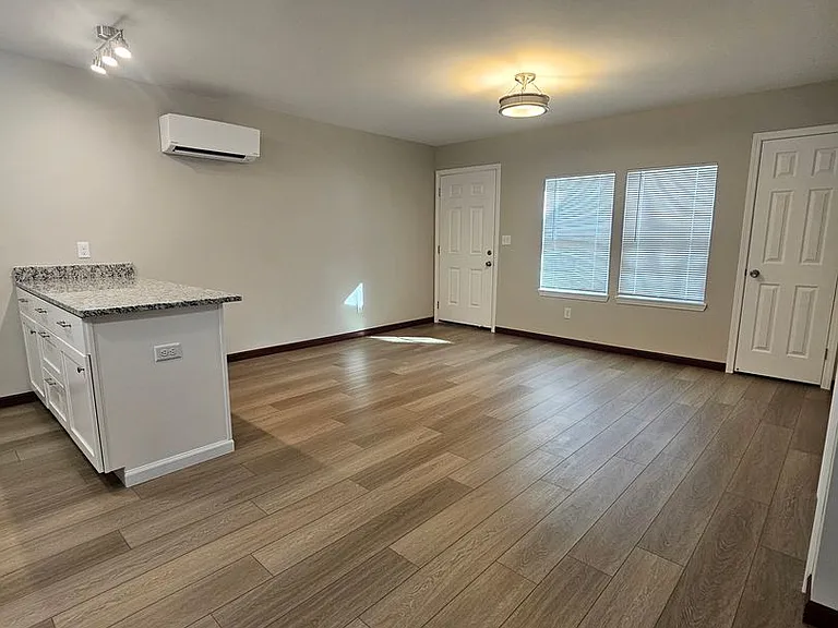 601 Villa Dr #2 — Photo 3