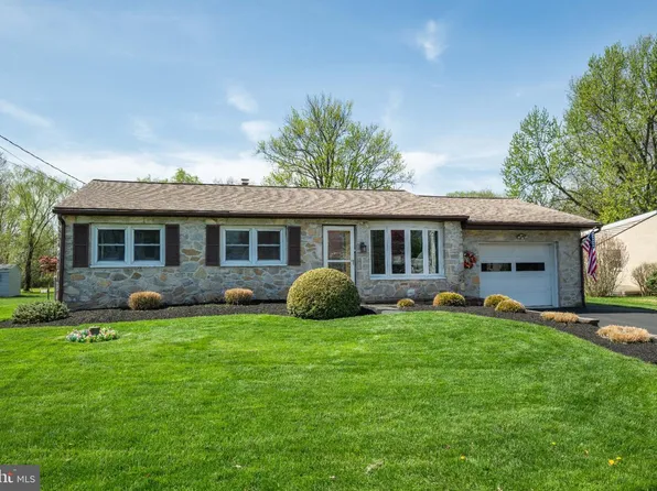 1320 Woodside Ave, Hatfield, PA 19440