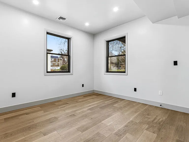 388 Warburton Ave #2 — Photo 6